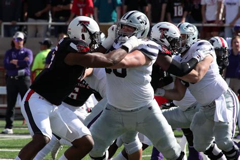 Best offensive lineman 2023 - Not much went right for Northwestern football in 2022, but one of the bright spots was the outstanding play of offensive lineman Peter Skoronski, a projected top-15 pick in the 2023 NFL Draft ...